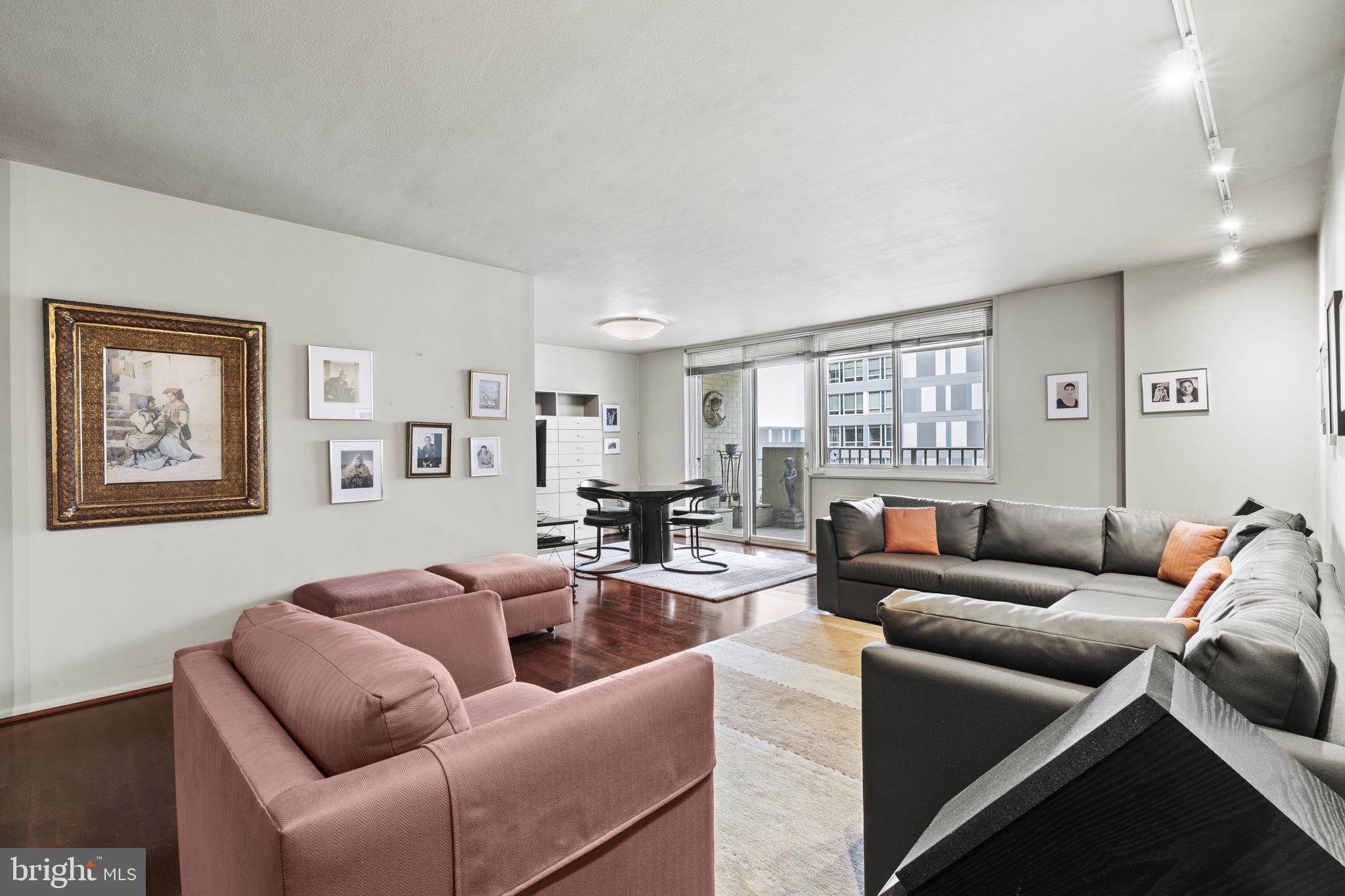 1901 JOHN F KENNEDY BOULEVARD 1104-05