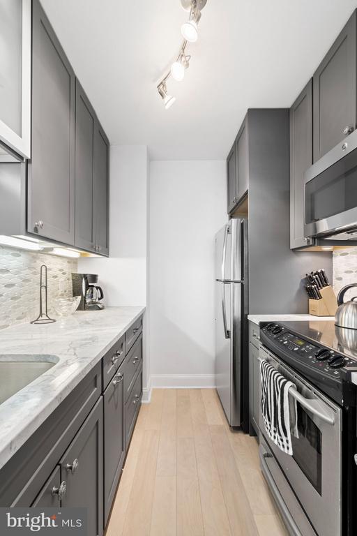 1901 JOHN F KENNEDY BOULEVARD 2324