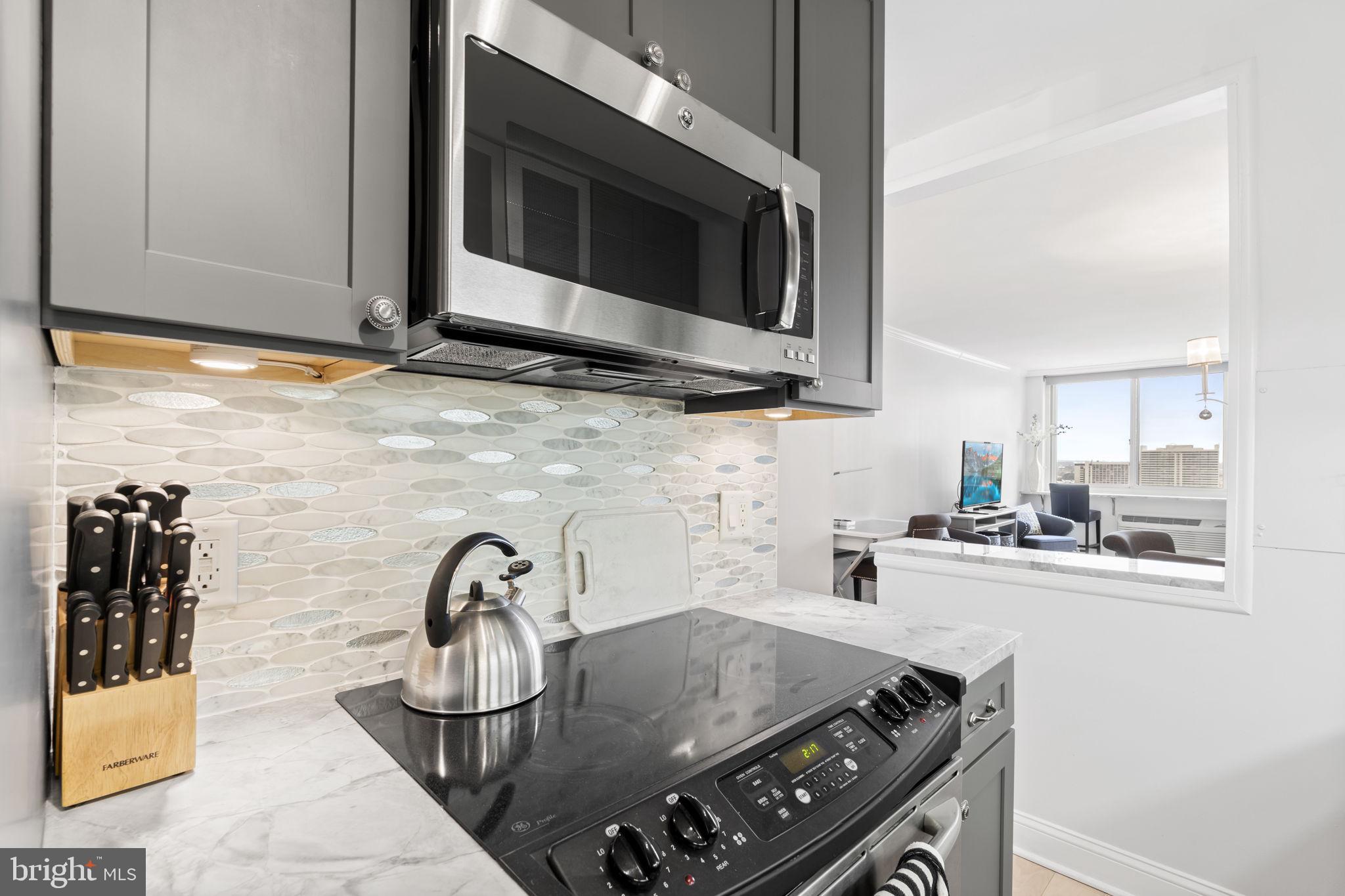 1901 JOHN F KENNEDY BOULEVARD 2324