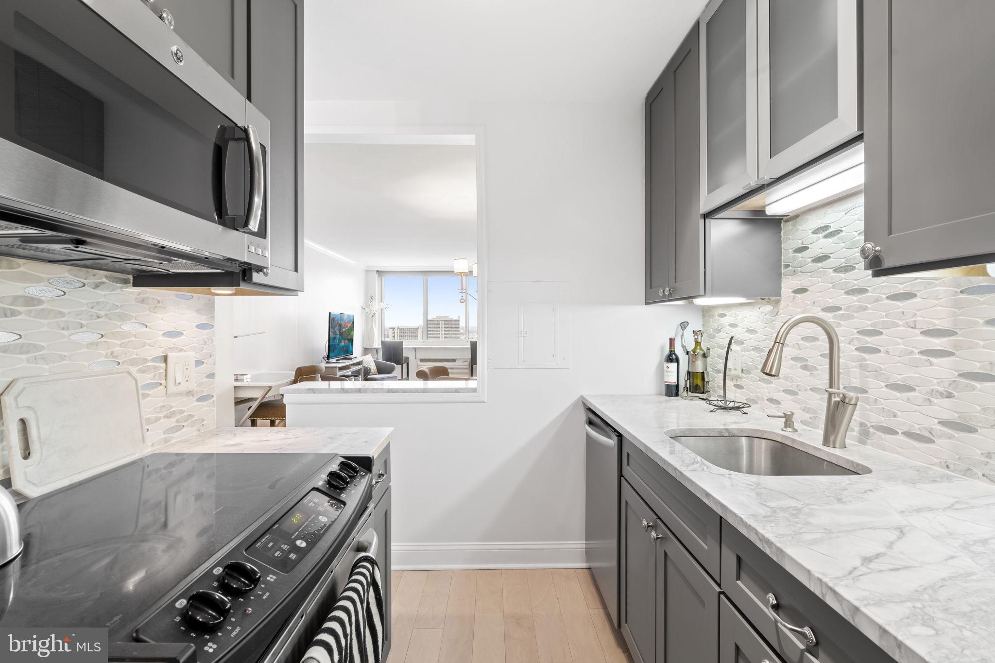 1901 JOHN F KENNEDY BOULEVARD 2324
