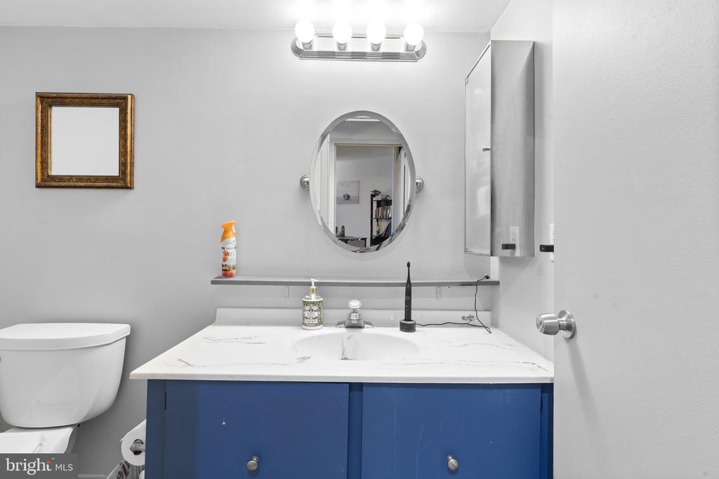 1420 LOCUST STREET 25 F