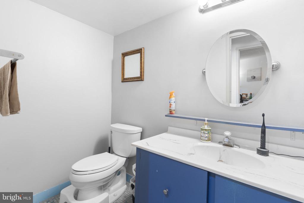 1420 LOCUST STREET 25 F