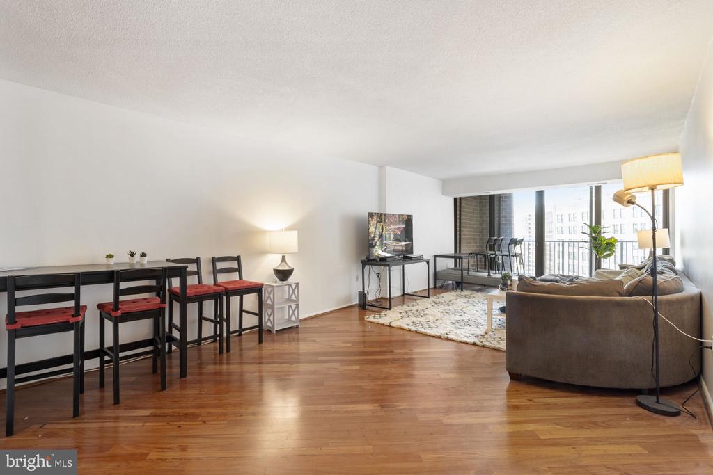 1420 LOCUST STREET 25 F