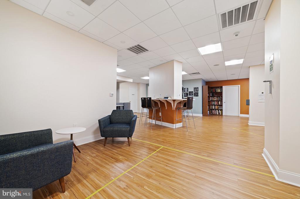 1420 LOCUST STREET 25 F
