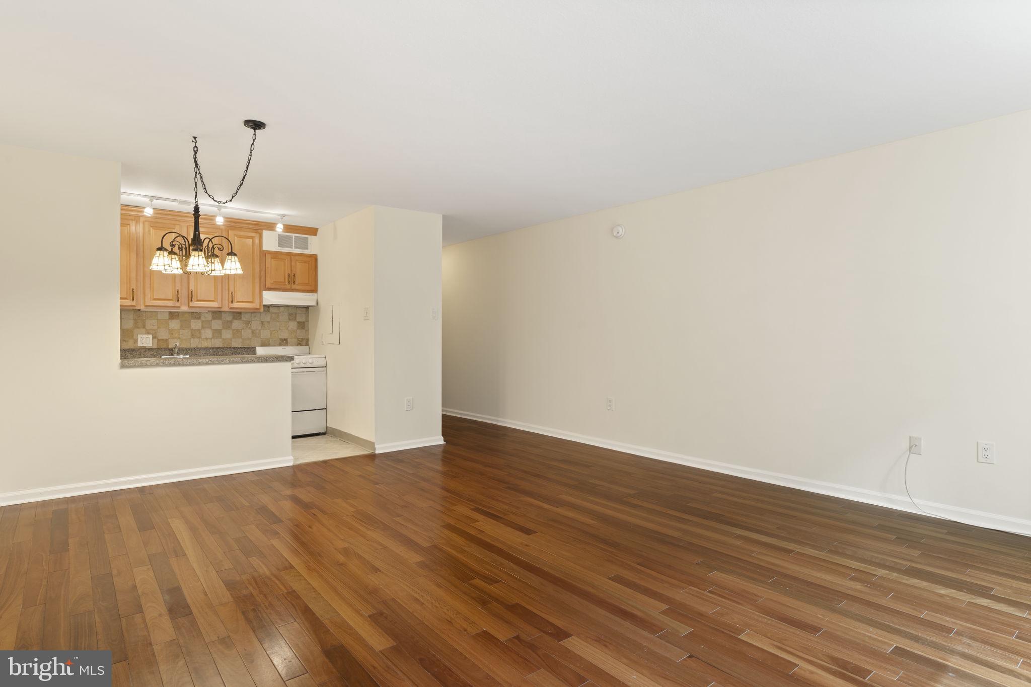 1901 JOHN F KENNEDY BOULEVARD 816