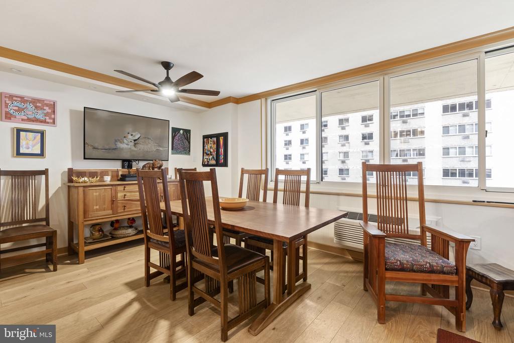 1901 JOHN F KENNEDY BOULEVARD 1020