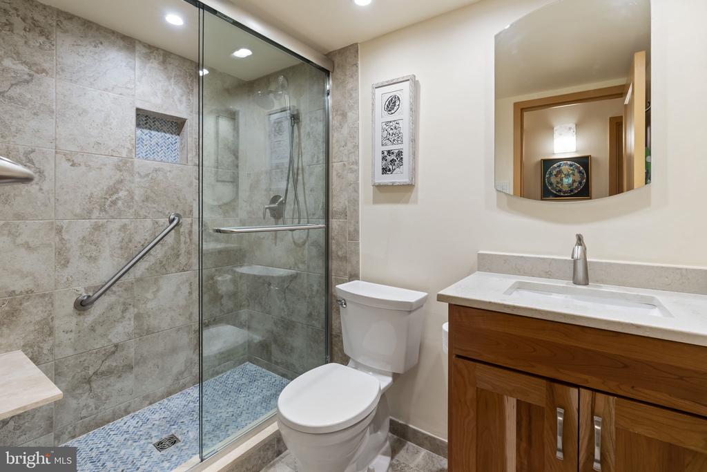 1901 JOHN F KENNEDY BOULEVARD 1020
