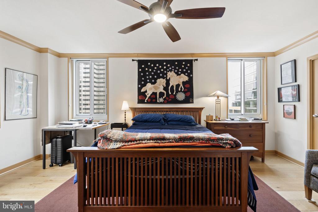 1901 JOHN F KENNEDY BOULEVARD 1020