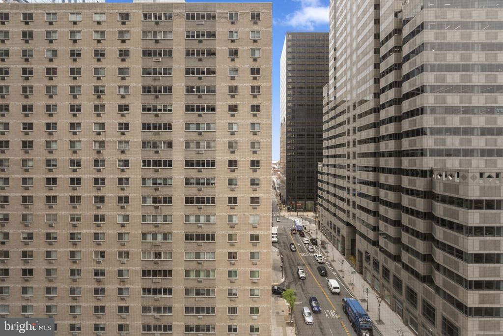 1901 JOHN F KENNEDY BOULEVARD 1020