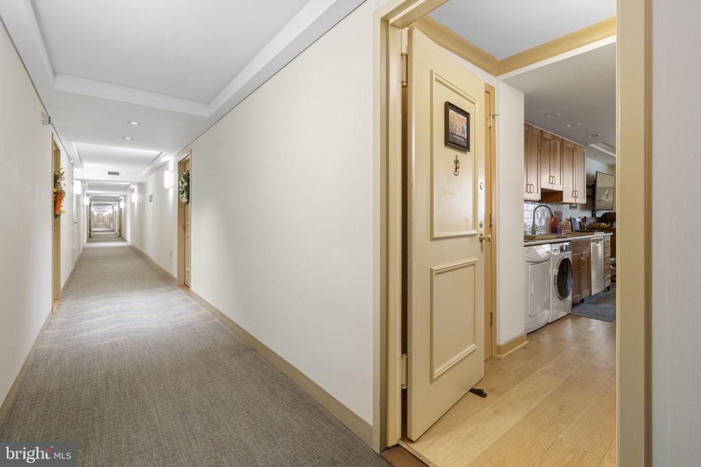 1901 JOHN F KENNEDY BOULEVARD 1020