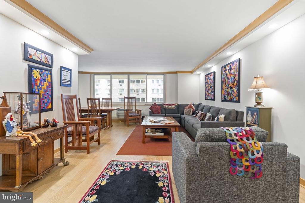 1901 JOHN F KENNEDY BOULEVARD 1020