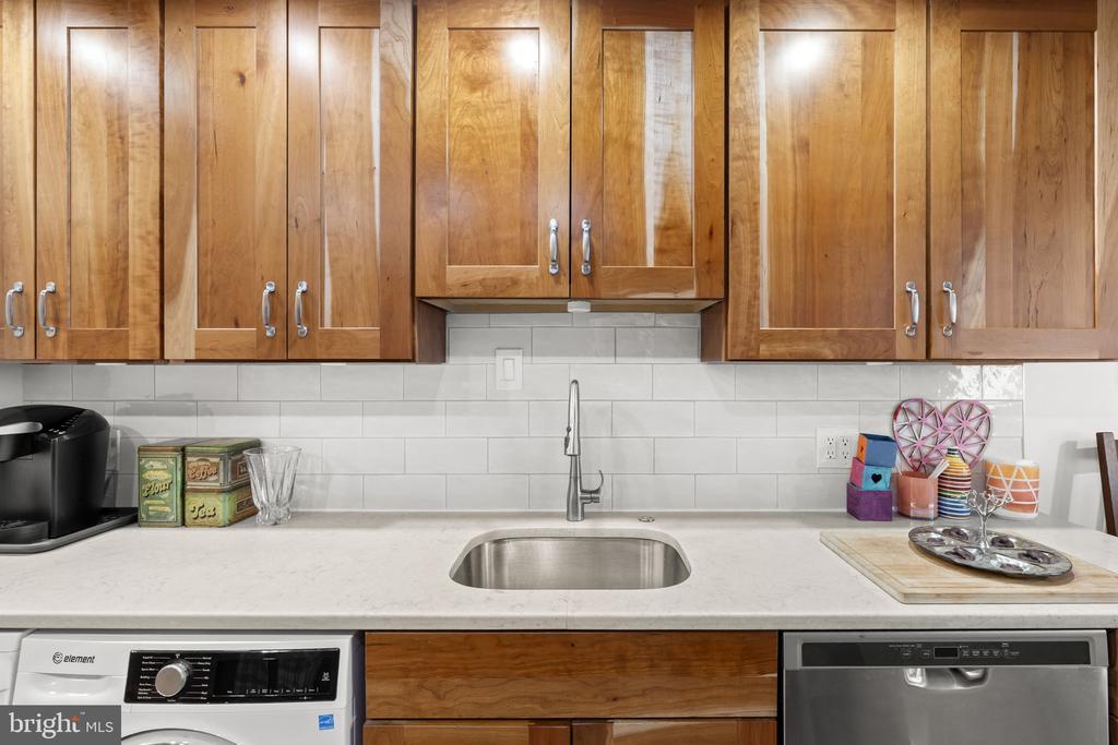 1901 JOHN F KENNEDY BOULEVARD 1020