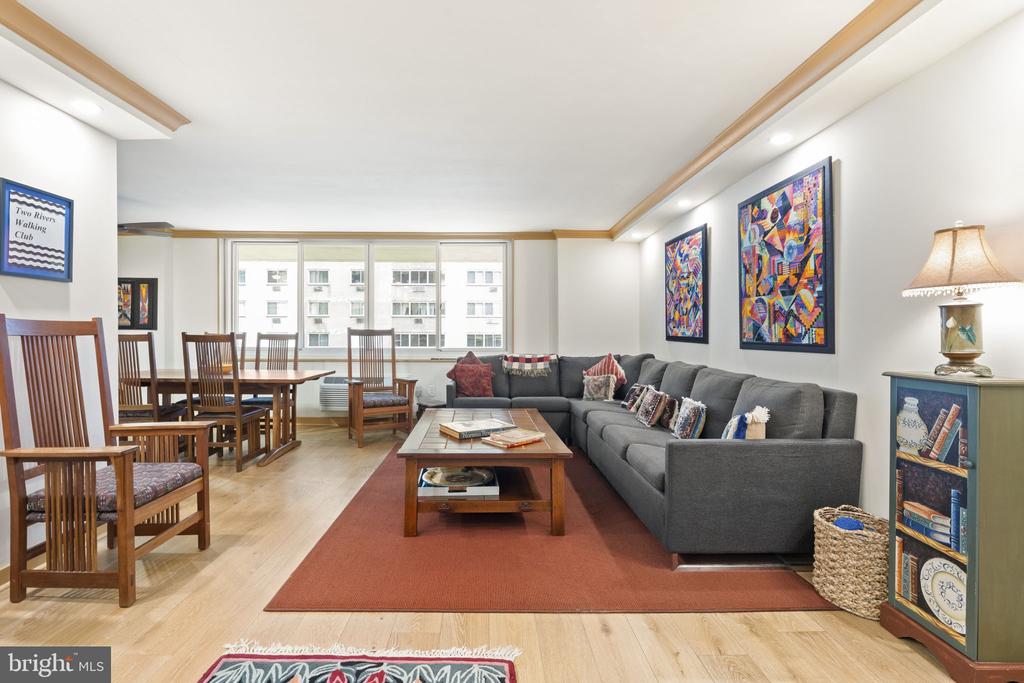 1901 JOHN F KENNEDY BOULEVARD 1020