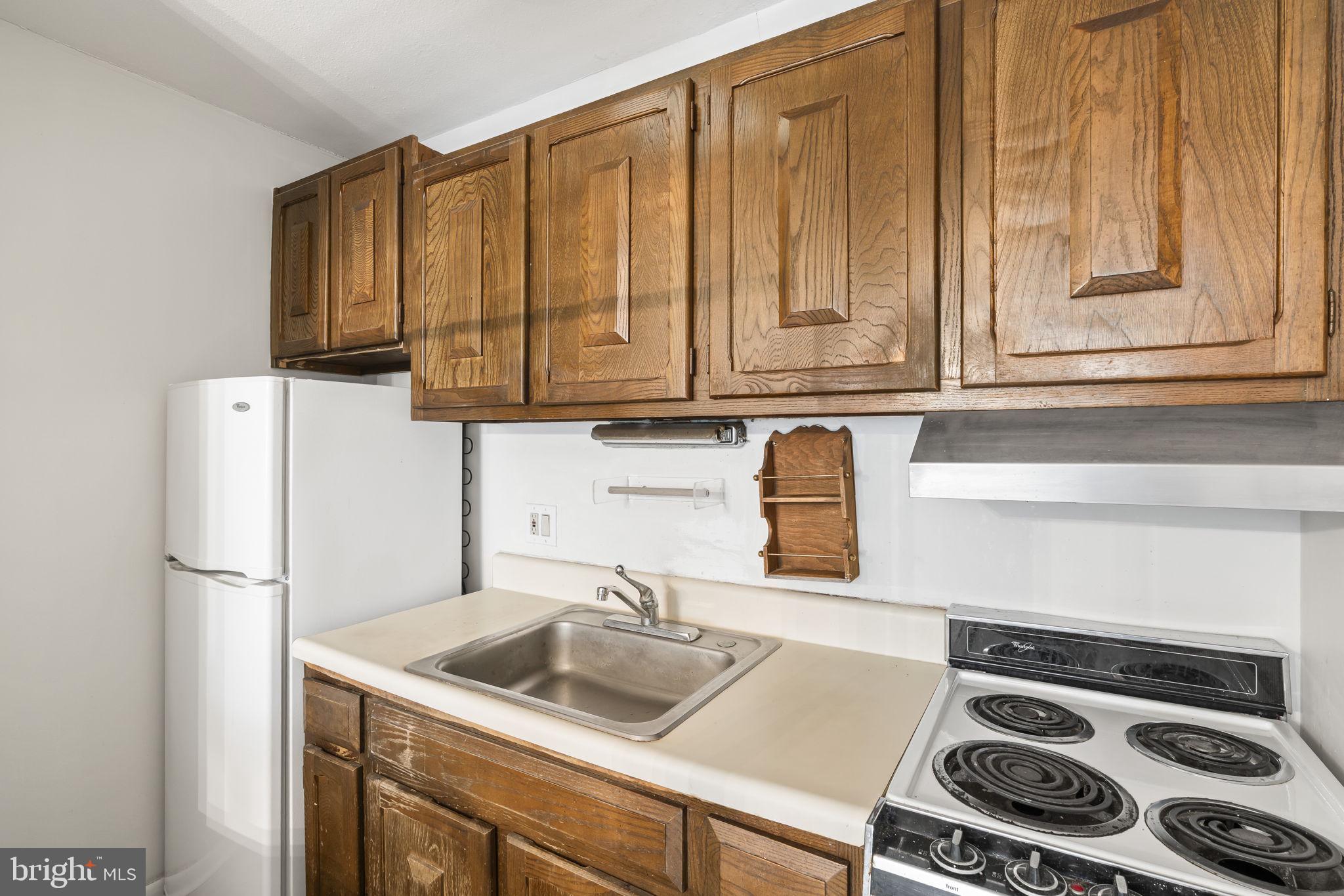 1901 JOHN F KENNEDY BOULEVARD 810