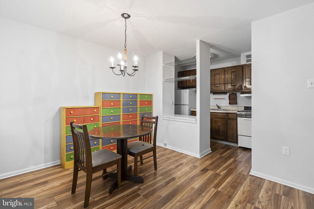 1901 JOHN F KENNEDY BOULEVARD 810