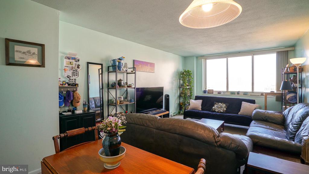 1901 JOHN F KENNEDY BOULEVARD 1602