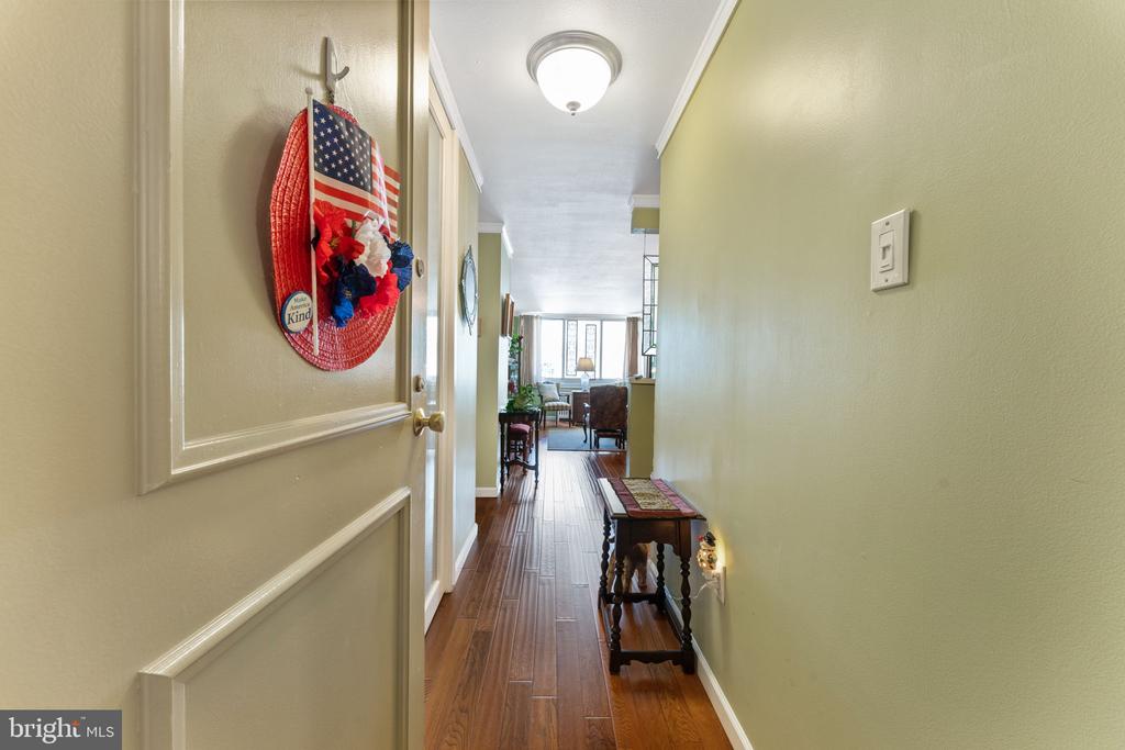 1901 JOHN F KENNEDY BOULEVARD 924