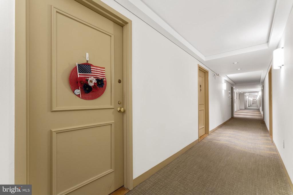 1901 JOHN F KENNEDY BOULEVARD 924