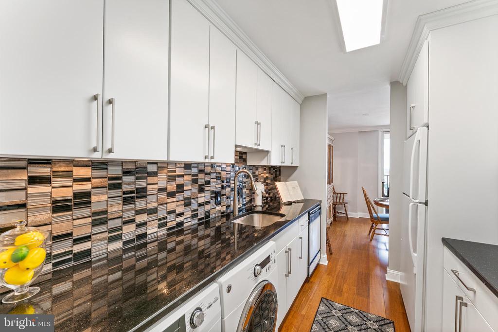 1901 JOHN F KENNEDY BOULEVARD 2306