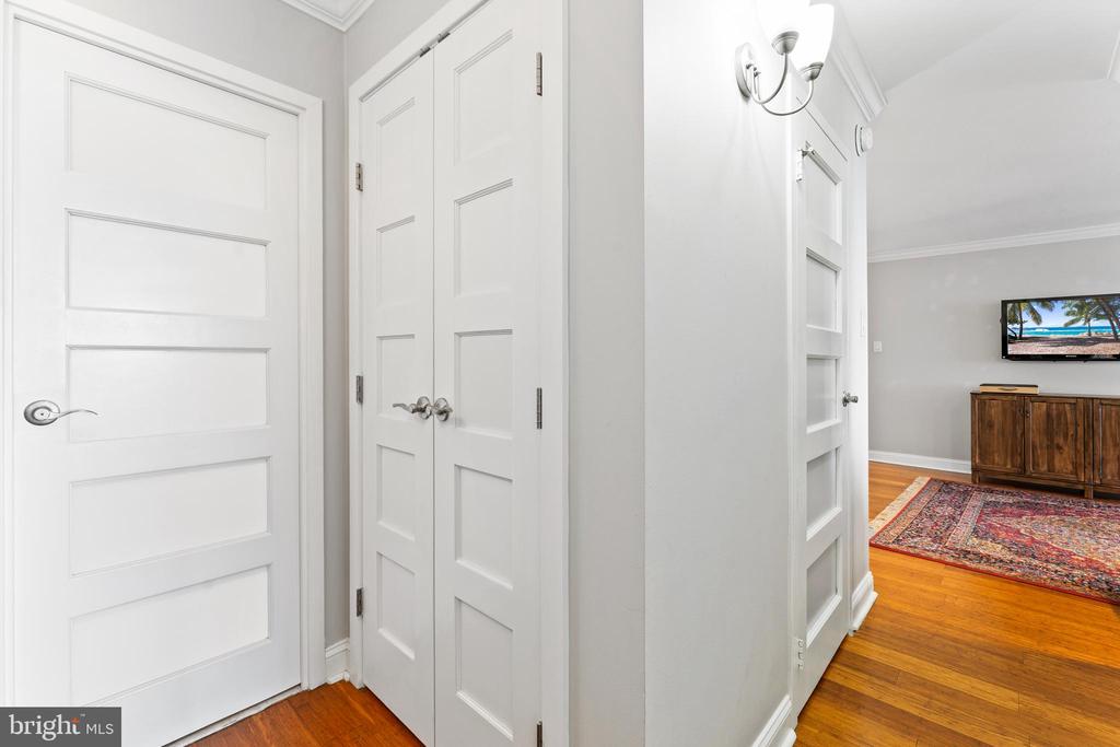 1901 JOHN F KENNEDY BOULEVARD 2306