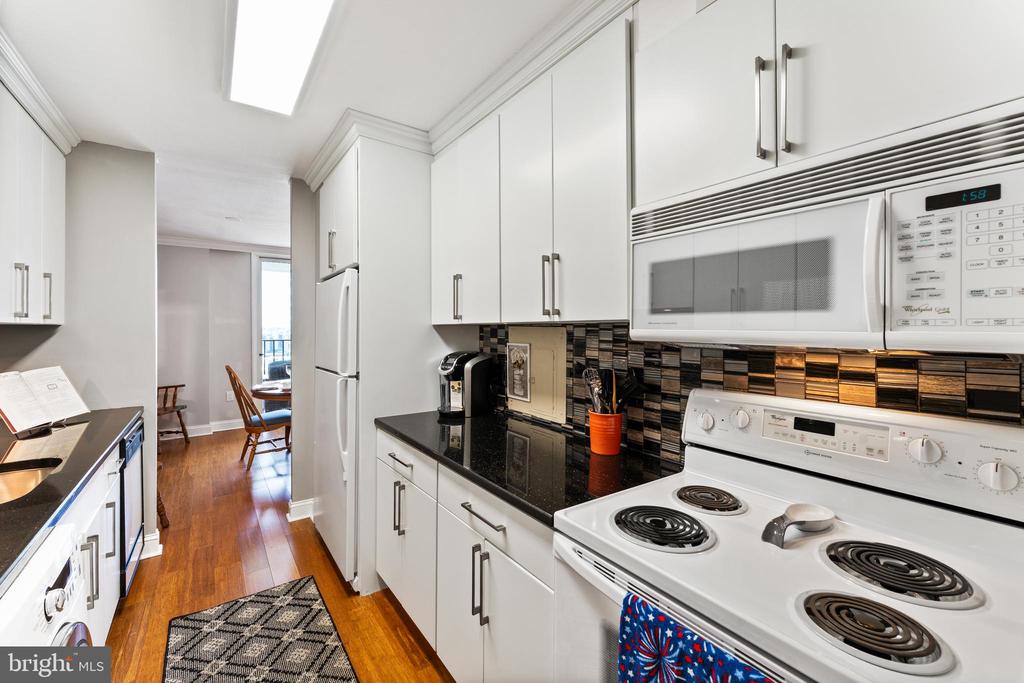1901 JOHN F KENNEDY BOULEVARD 2306