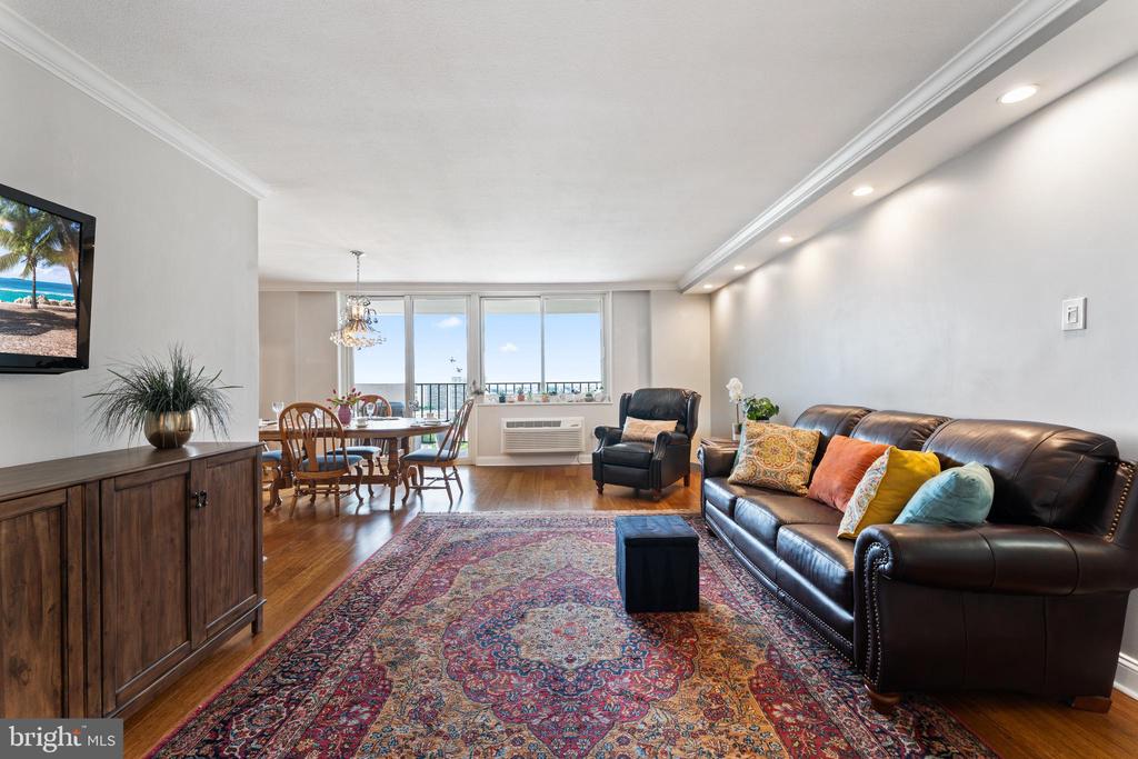 1901 JOHN F KENNEDY BOULEVARD 2306