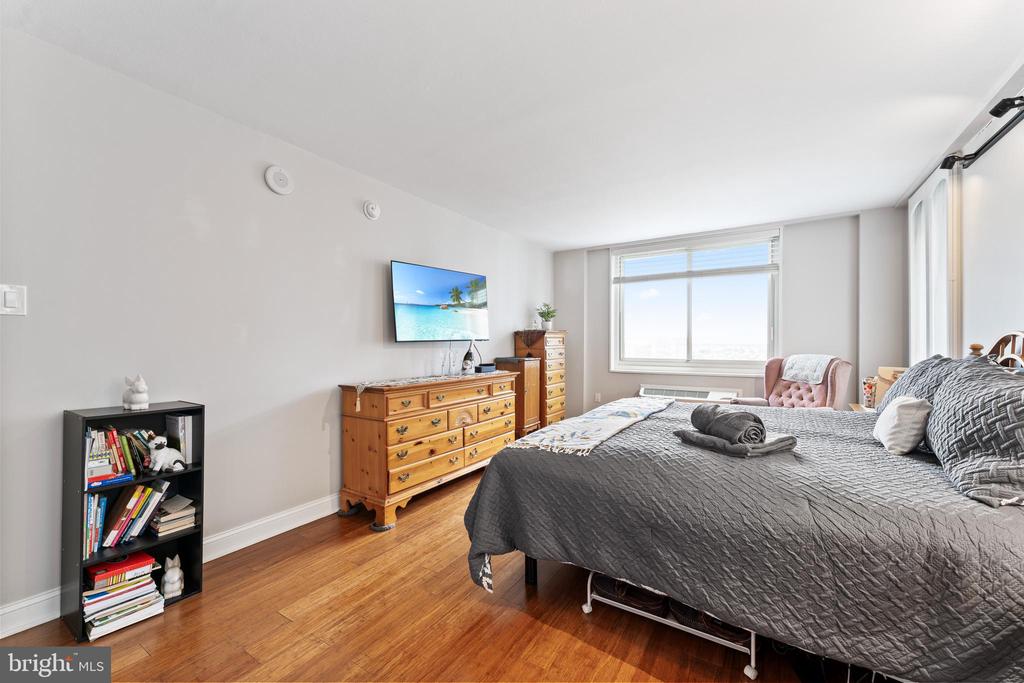 1901 JOHN F KENNEDY BOULEVARD 2306