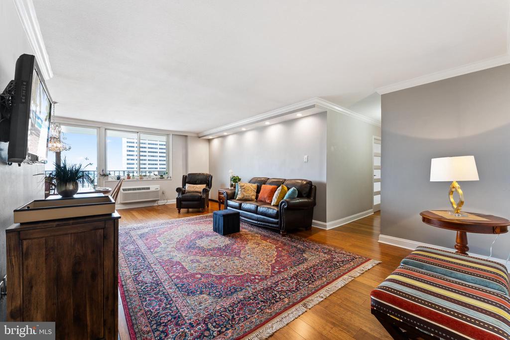 1901 JOHN F KENNEDY BOULEVARD 2306