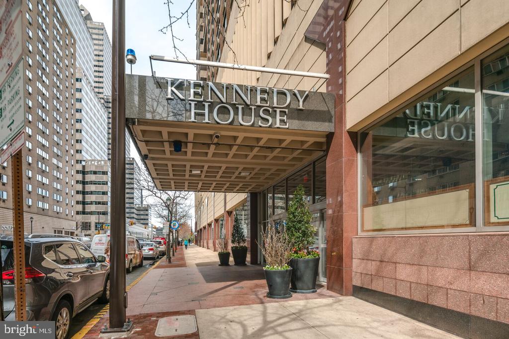 1901 JOHN F KENNEDY BOULEVARD 2306