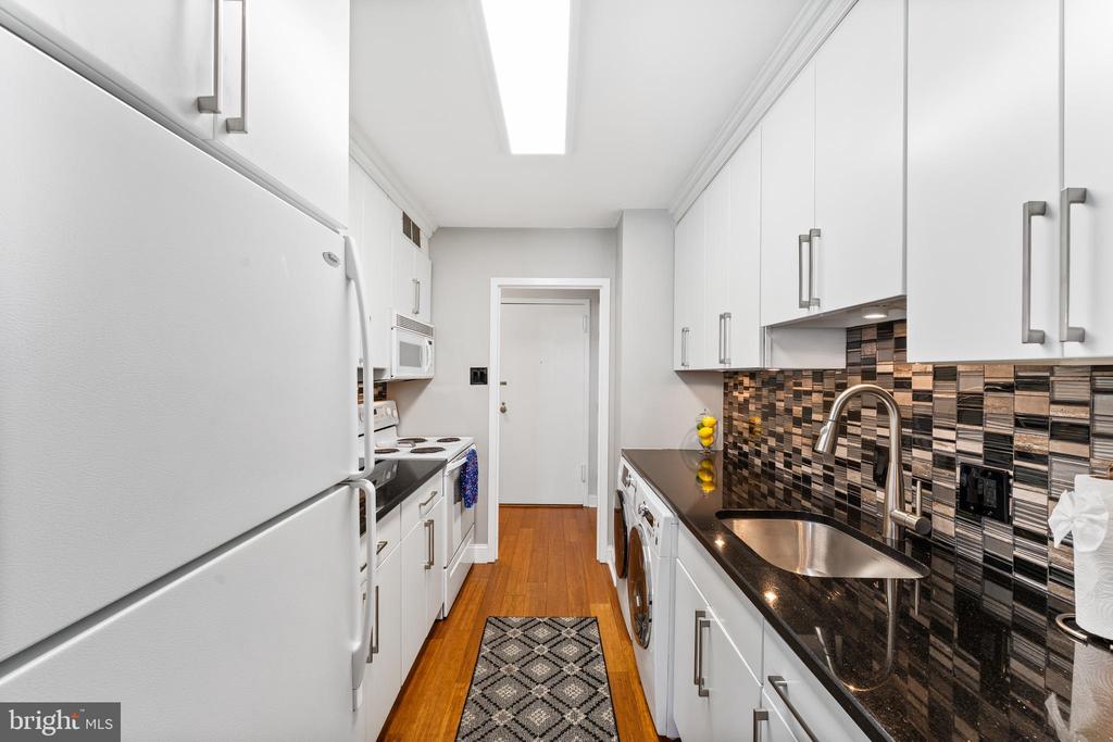 1901 JOHN F KENNEDY BOULEVARD 2306