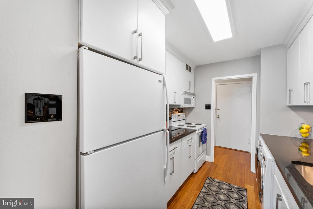 1901 JOHN F KENNEDY BOULEVARD 2306