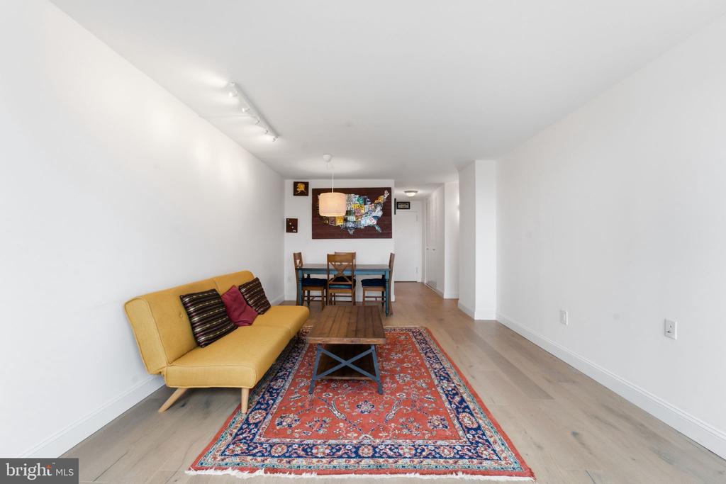 1901 JOHN F KENNEDY BOULEVARD Unit: 1824