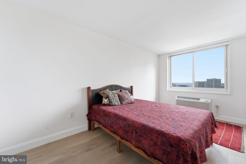 1901 JOHN F KENNEDY BOULEVARD Unit: 1824