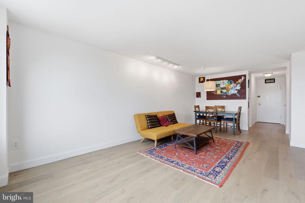 1901 JOHN F KENNEDY BOULEVARD Unit: 1824
