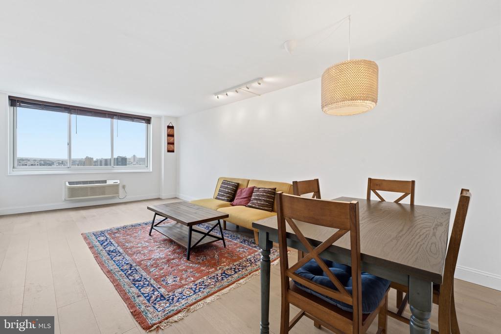 1901 JOHN F KENNEDY BOULEVARD Unit: 1824