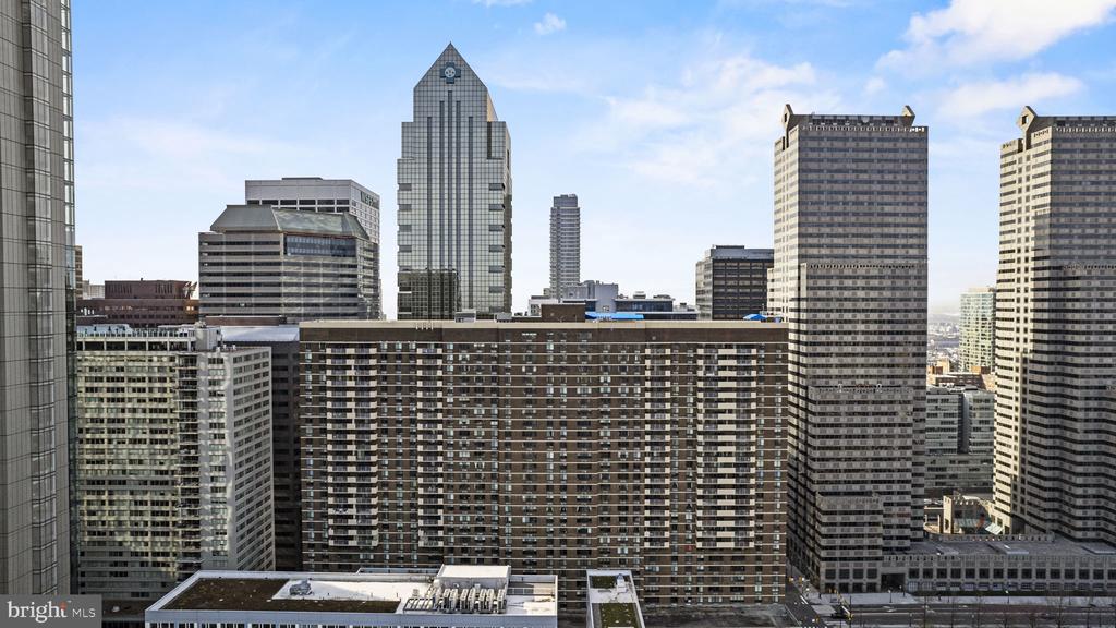 1901 JOHN F KENNEDY BOULEVARD Unit: 1824