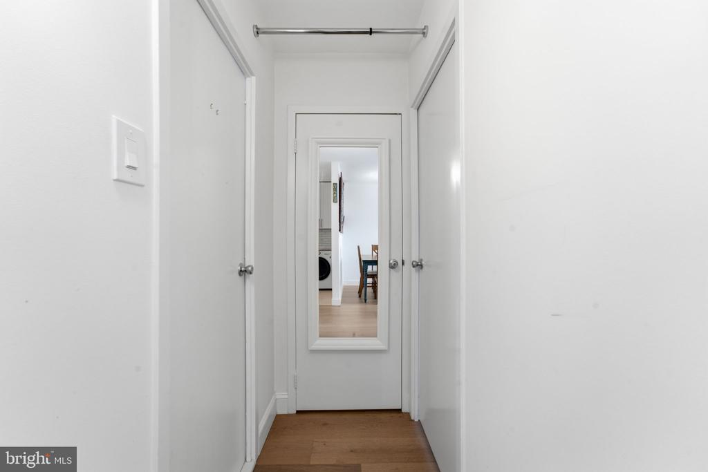 1901 JOHN F KENNEDY BOULEVARD Unit: 1824