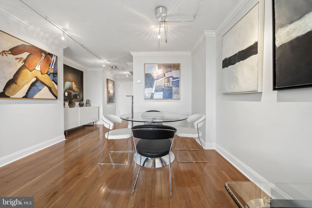 1901 JOHN F KENNEDY BOULEVARD Unit: 1903