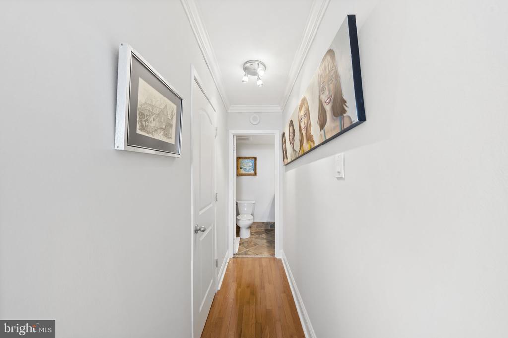1901 JOHN F KENNEDY BOULEVARD Unit: 1903