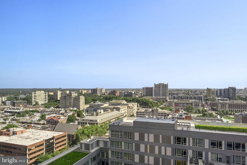 1901 JOHN F KENNEDY BOULEVARD Unit: 1903