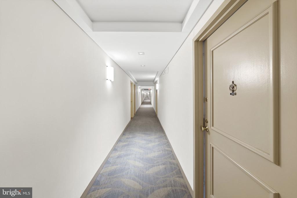1901 JOHN F KENNEDY BOULEVARD Unit: 1903