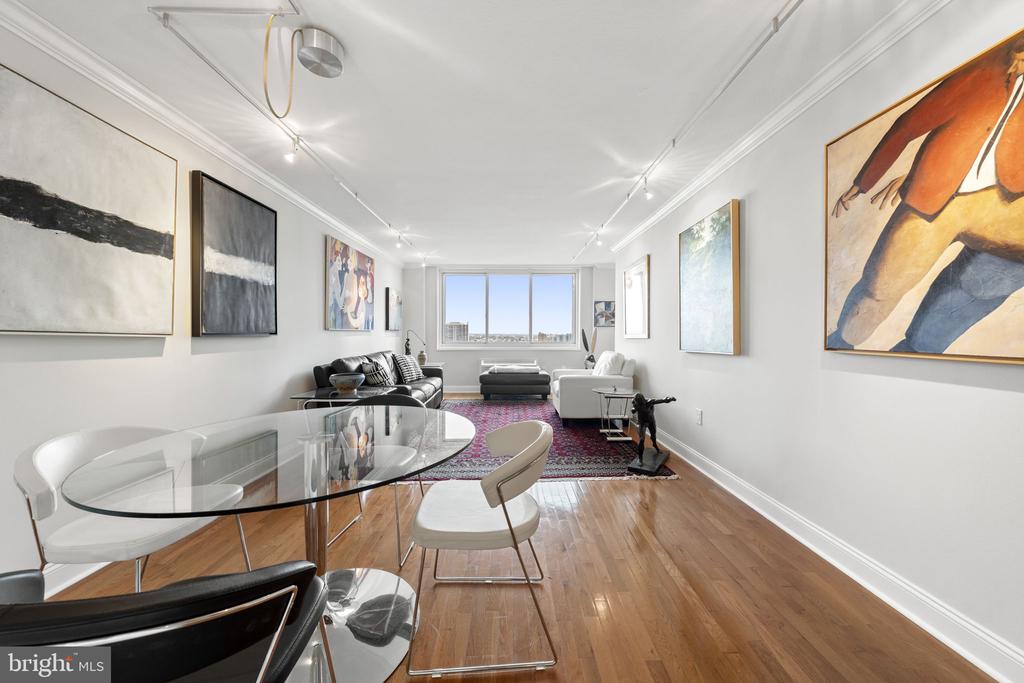 1901 JOHN F KENNEDY BOULEVARD Unit: 1903