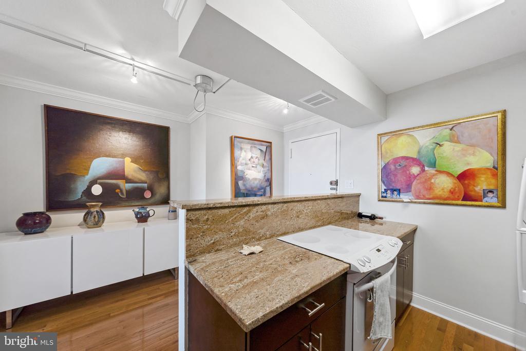 1901 JOHN F KENNEDY BOULEVARD Unit: 1903