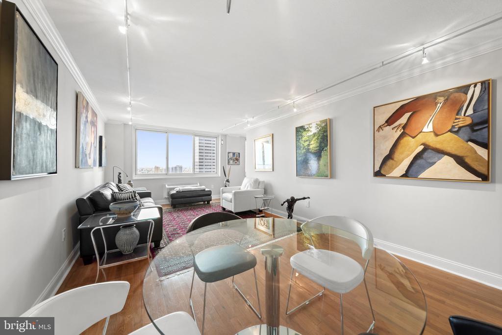 1901 JOHN F KENNEDY BOULEVARD Unit: 1903