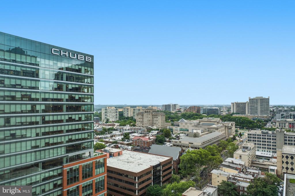 1901 JOHN F KENNEDY BOULEVARD Unit: 906