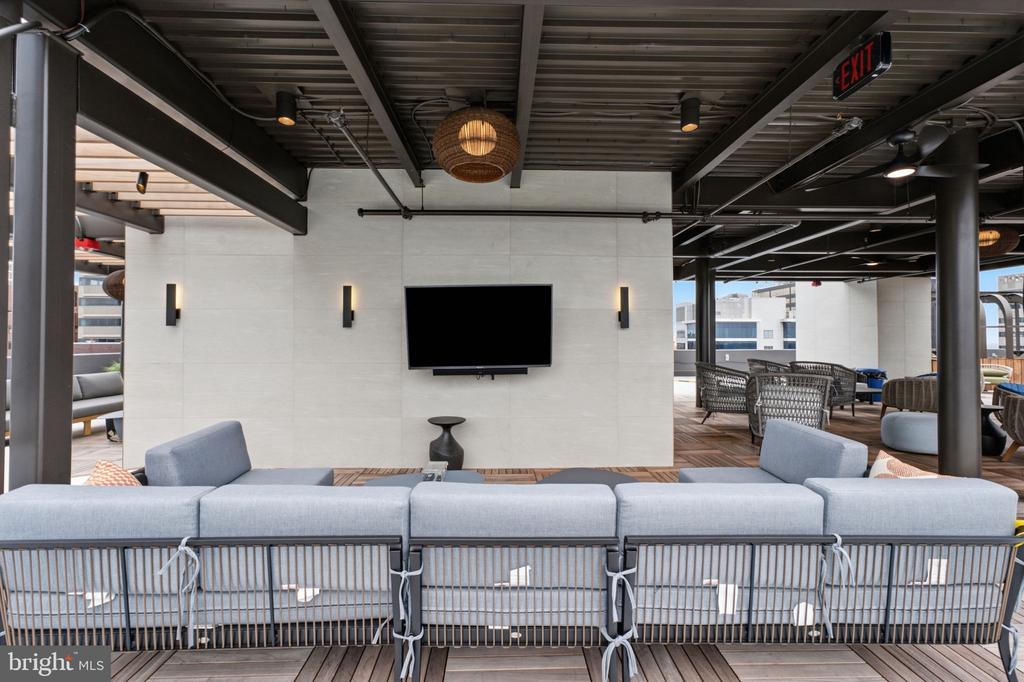 1901 JOHN F KENNEDY BOULEVARD Unit: 906