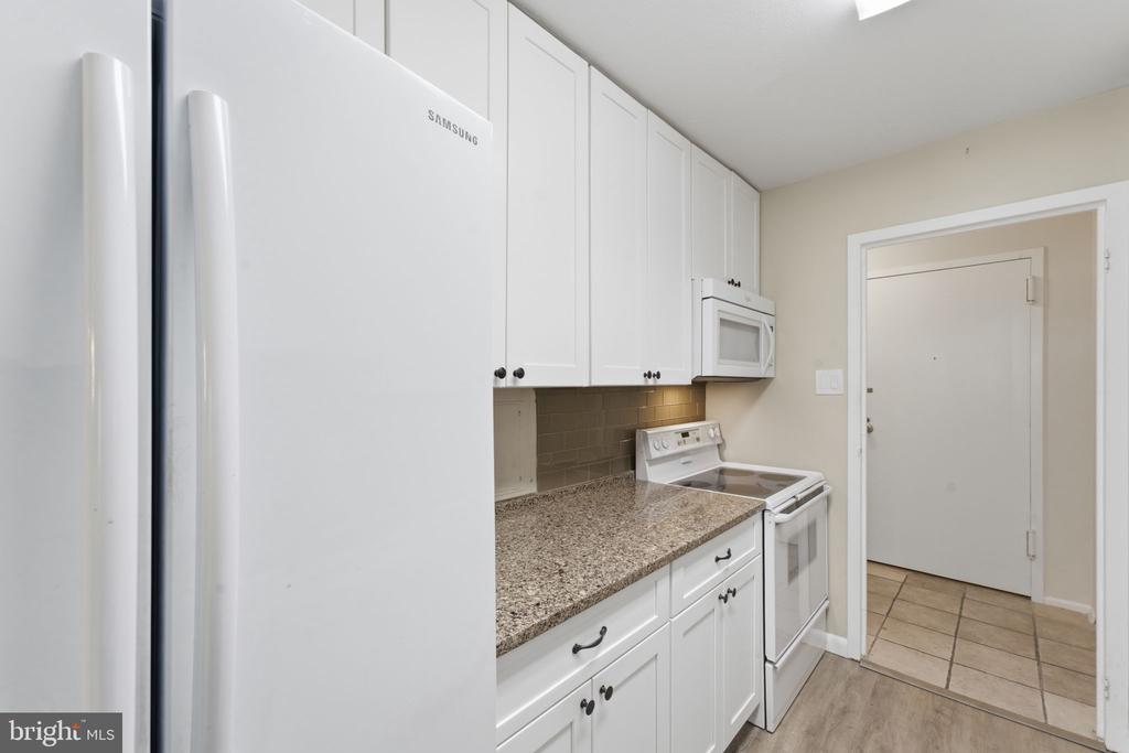 1901 JOHN F KENNEDY BOULEVARD Unit: 906