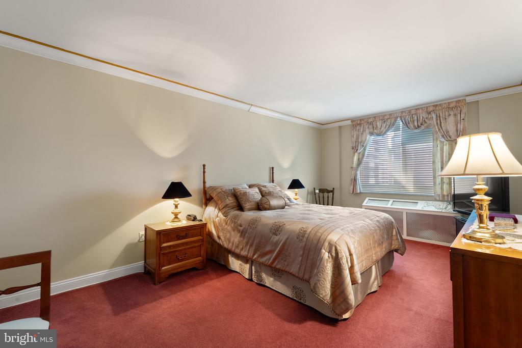 1901 JOHN F KENNEDY BOULEVARD Unit: 2409-10