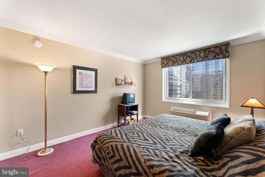 1901 JOHN F KENNEDY BOULEVARD Unit: 2409-10