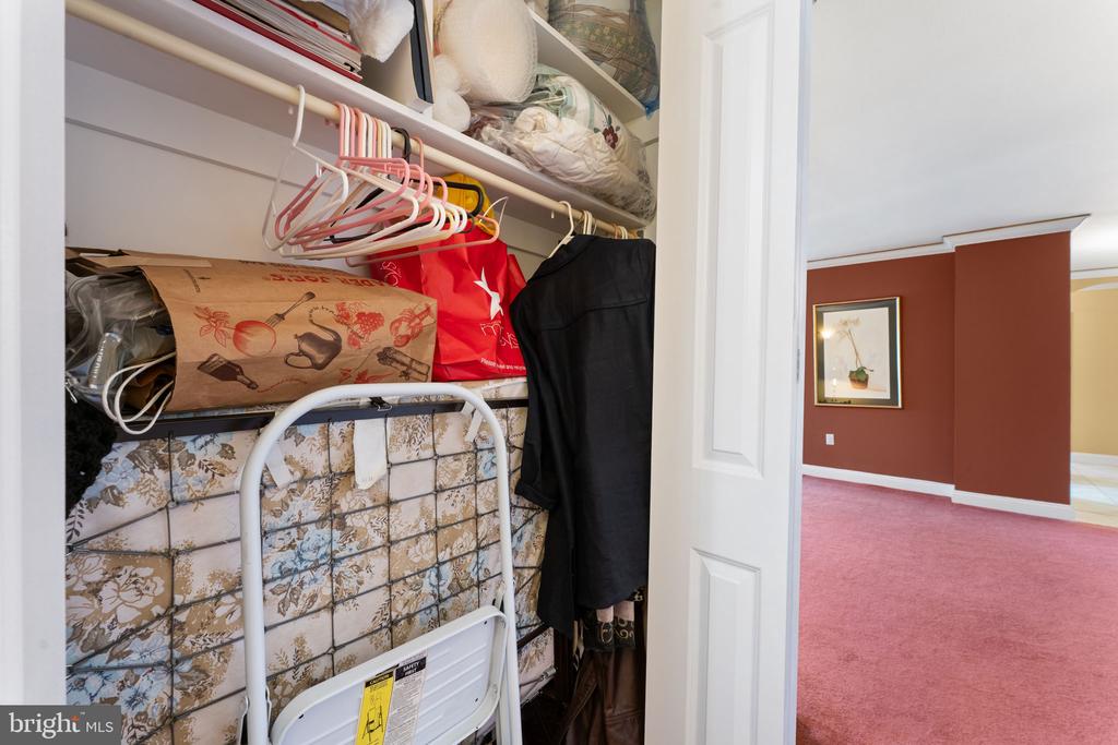 1901 JOHN F KENNEDY BOULEVARD Unit: 2409-10